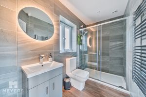 En-Suite- click for photo gallery